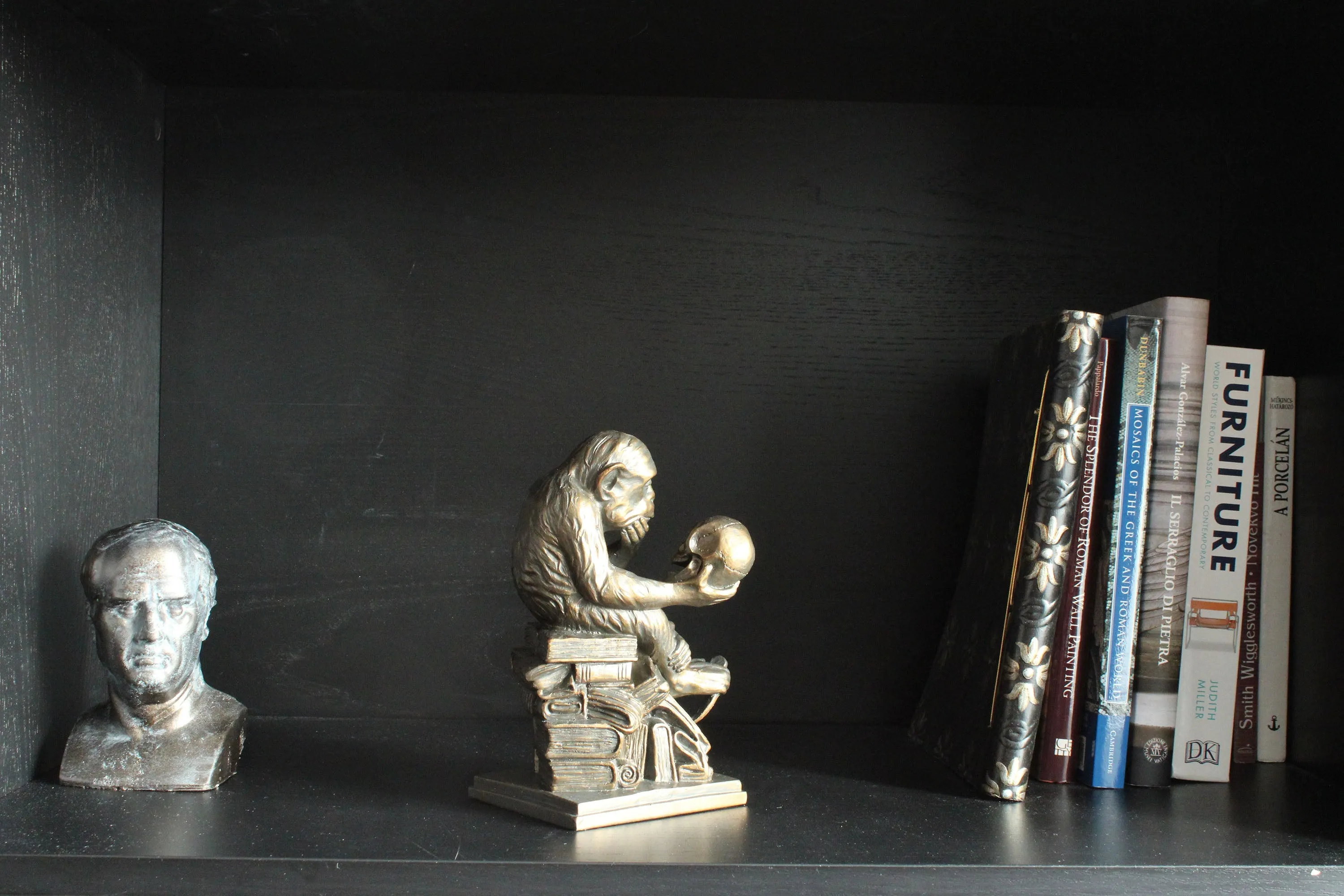 Ape with Skull Statue (Affe mit Schädel Monkey Sculpture by Hugo Rheinhold)